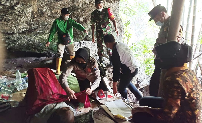 Kakek 72 Tahun di Malang Tinggal Sendirian dalam Gua selama 20 Tahun, Evakuasi Dramatis 