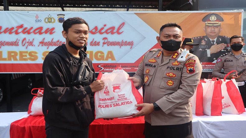 Polres Salatiga Salurkan Bantuan Sosial ke Ratusan Pengemudi Ojol