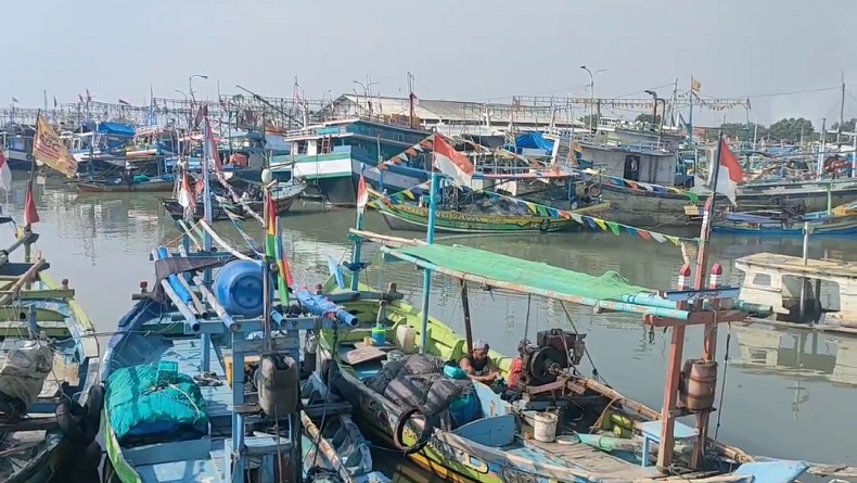 Imbas Harga BBM Naik Biaya Operasional Melonjak, Nelayan Pantura Indramayu Tak Melaut