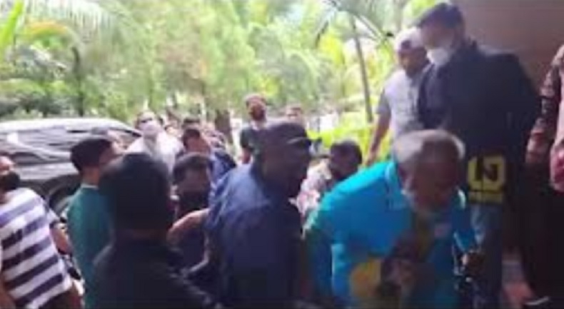 Detik-detik Bupati Mimika Ditangkap KPK Saat Hendak Masuk Hotel di Jayapura