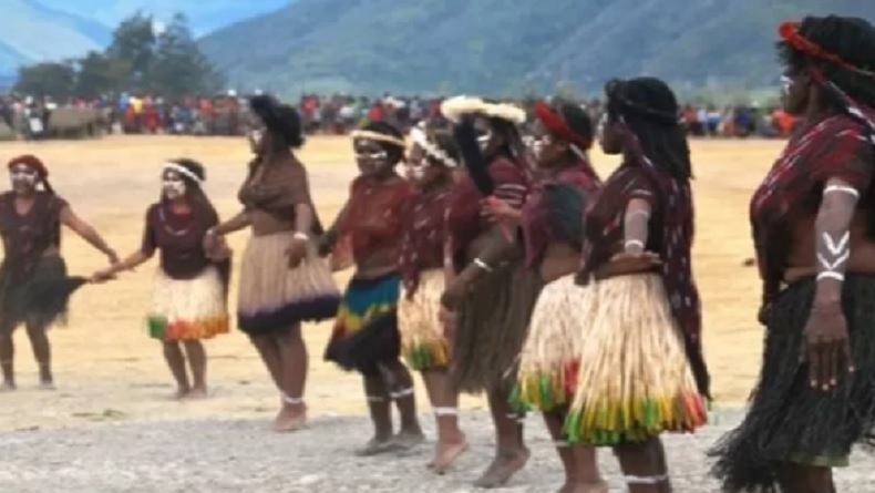 Tradisi Potong Jari Suku Dani Papua, Ada yang Gunakan Kapak hingga Digigit Sampai Putus