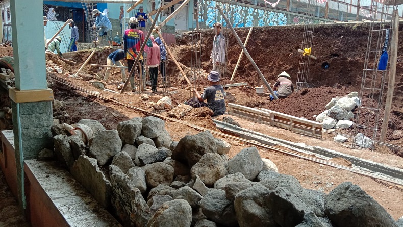 Proyek 50 Toilet di SMPN 1 Cicurug Sukabumi Telan Dana Rp503 Juta Dipersoalkan