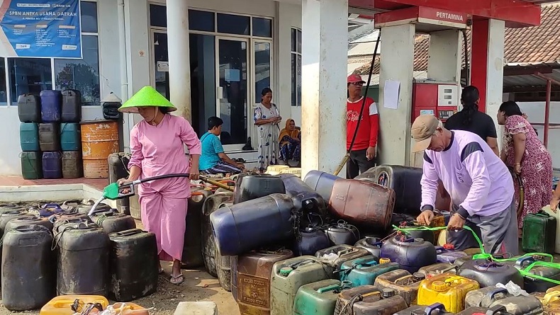 Harga Solar Bersubsidi Naik, Nelayan di Kendal Kelimpungan