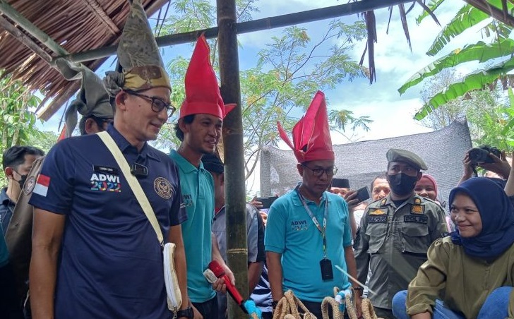 Berkunjung ke Desa Campaga, Sandiaga Uno Sebut Sulsel Masuk Kategori Daerah Paling Banyak Wisata