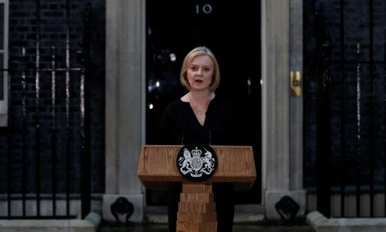 Liz Truss Mundur, Rusia: Bye bye!  