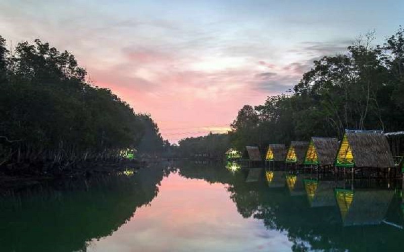 Tempat Liburan di Sumatera Selatan, Pegunungan Hijau hingga Pantai Berpasir Putih 