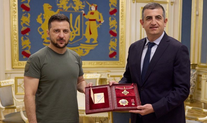 Zelensky Semringah Turki Produksi Drone Tempur Bayraktar di Ukraina, Ancaman untuk Rusia