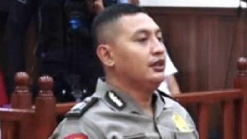 Rampas HP Wartawan yang Liput Rumah Ferdy Sambo, Bharada Sadam dan Brigadir Frillyan Fitri Disanksi Etik