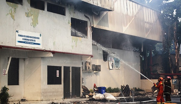 7 Fakta Kebakaran Gudang JNE di Depok, Bagaimana Nasib Barang Konsumen?