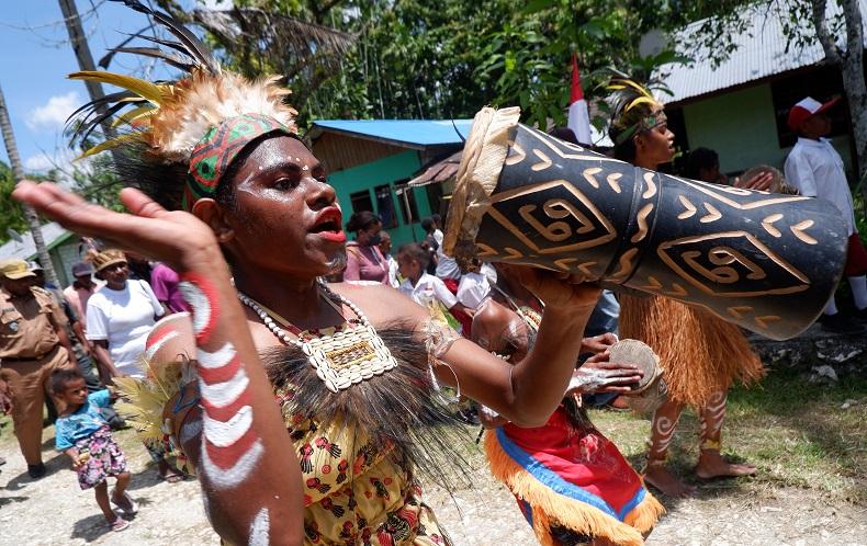  5 Alat Musik Papua, Lengkap dengan Cara Memainkannya 