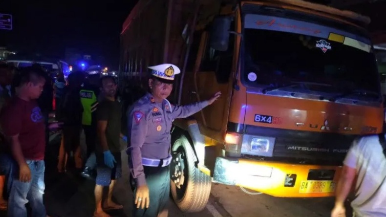 Kakek Asal Agam Tewas Usai Tabrak Truk yang Parkir di Pinggir Jalan
