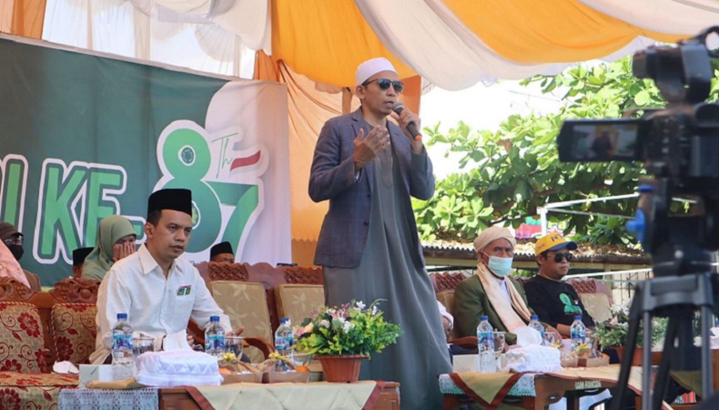 TGB Lepas Puluhan Ribu Peserta Pawai Alegoris Hultah ke-87 NWDI