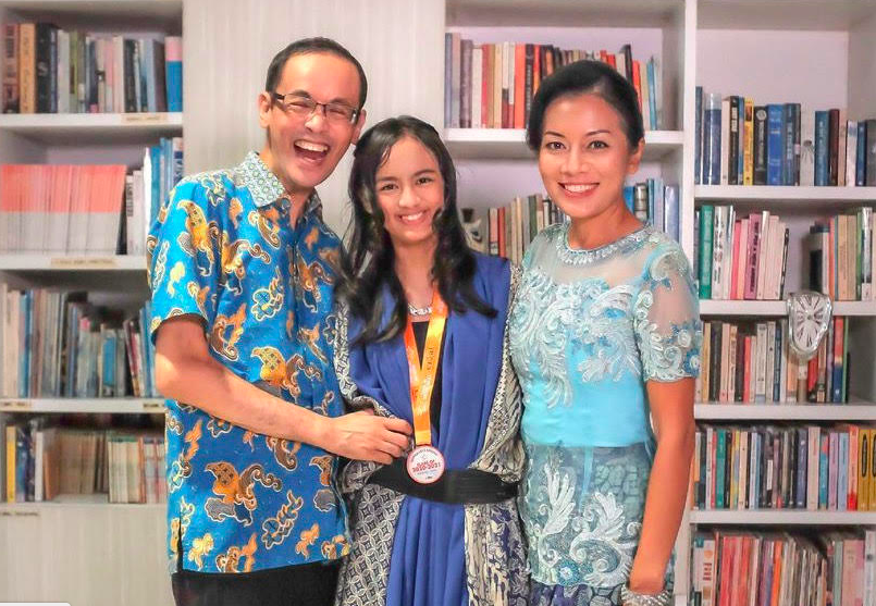 5 Artis Punya Perpustakaan Pribadi, Ada Dian Sastro hingga Sandra Dewi