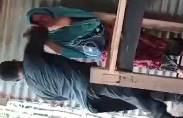 Viral Video Oknum Polisi Pukul Emak-emak di Pinrang