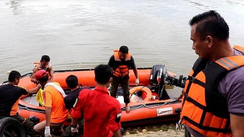 Geger, Mayat Laki-Laki Tanpa Identitas Ditemukan Mengambang di Laut Padang