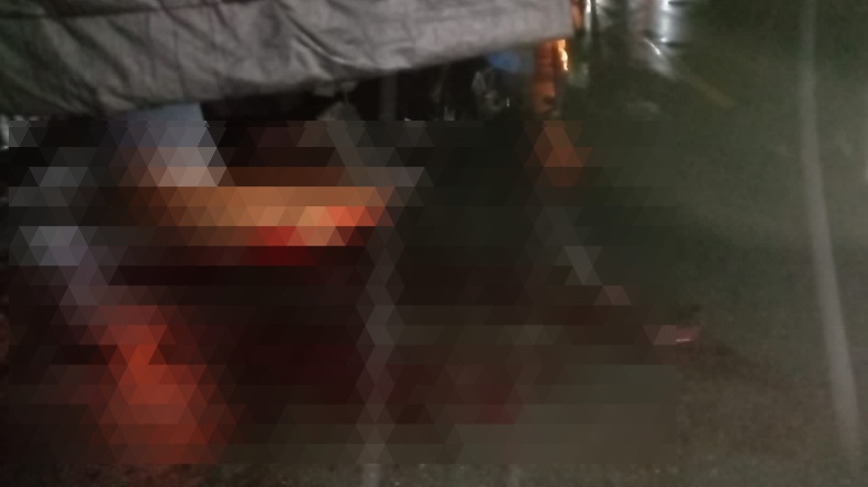 Motor Tabrak Truk Tronton Parkir, 3 Bersaudara di Tapanuli Utara Tewas 