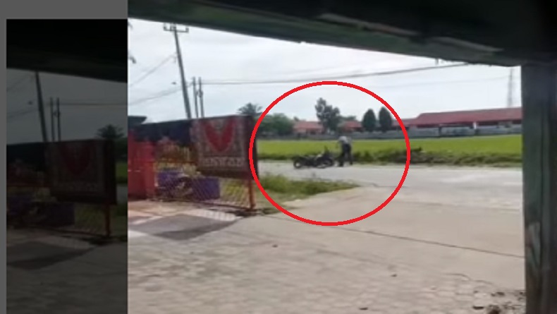 Ngeri, Detik-Detik Pria Bacok Mantan Istri di Deliserdang sempat Terekam Kamera Warga