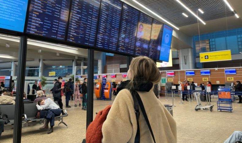 Putin Kirim Pasukan Cadangan ke Ukraina, Tiket Penerbangan ke Luar Rusia Ludes Terjual