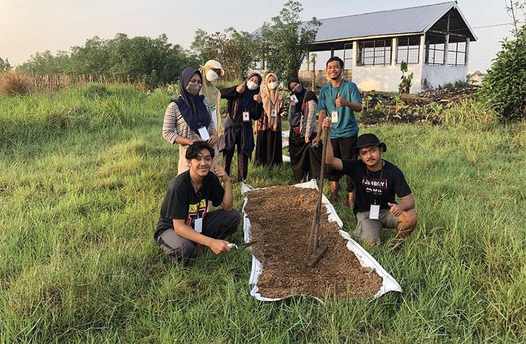 Mahasiswa UNY Sulap Limbah Kotoran Burung Puyuh Jadi Pupuk Organik 