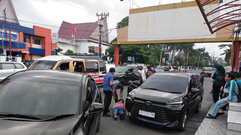Bikin Heboh, Penangkapan Diduga Pelaku Kejahatan Jadi Tontonan Warga di Pematangsiantar