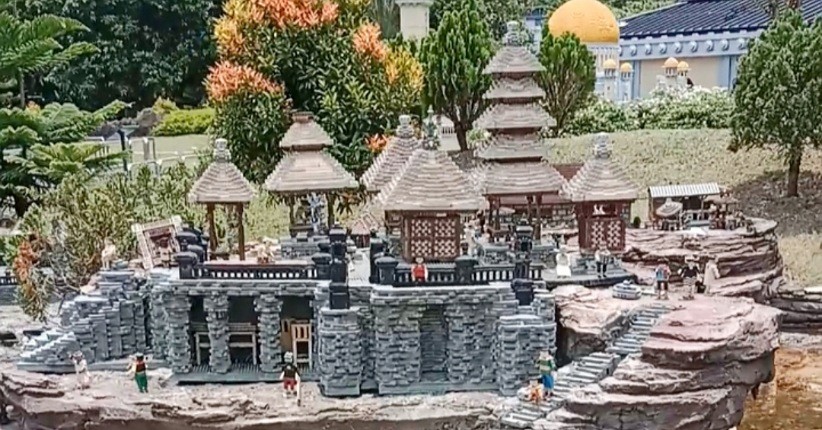 Menjelajahi Miniatur Dunia Terbuat dari Jutaan Keping Lego, Ada Tanah Lot dan Tembok China 