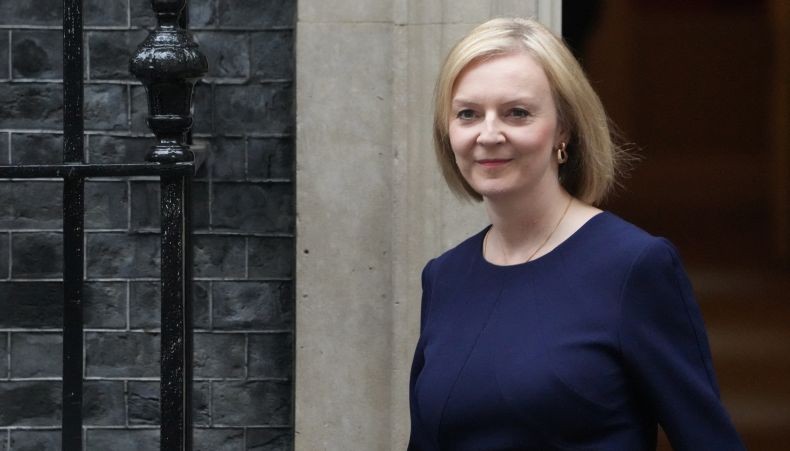 Survei: Mayoritas Warga Inggris Ingin PM Liz Truss Lengser