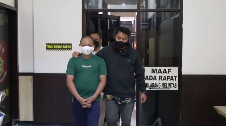 Viral Aksi Jambret Kalung Emak-emak Modus Tanya Rumah Kontrakan, Pelaku Diciduk Polisi