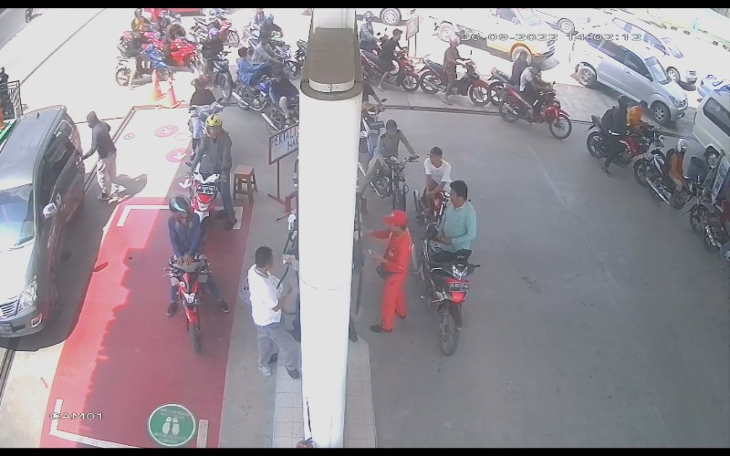 Layaknya Buka Mobil Sendiri, Pencuri Gasak Uang Rp591 Juta di Tengah Antrean BBM