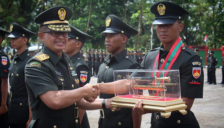Prada Fadhlan Audi Syah Lulusan Terbaik Dikmata TNI AD Gelombang I TA 2022