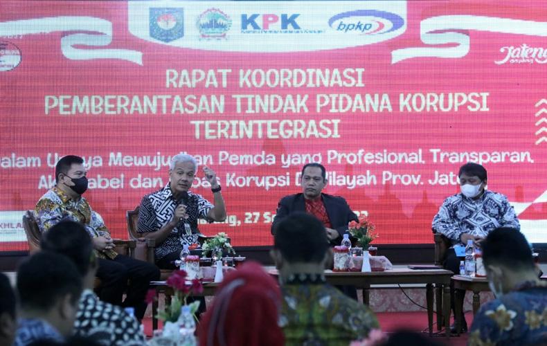 Cegah Korupsi di Kalangan Pejabat, Ganjar Kumpulkan Kepala Daerah se-Jateng dengan KPK