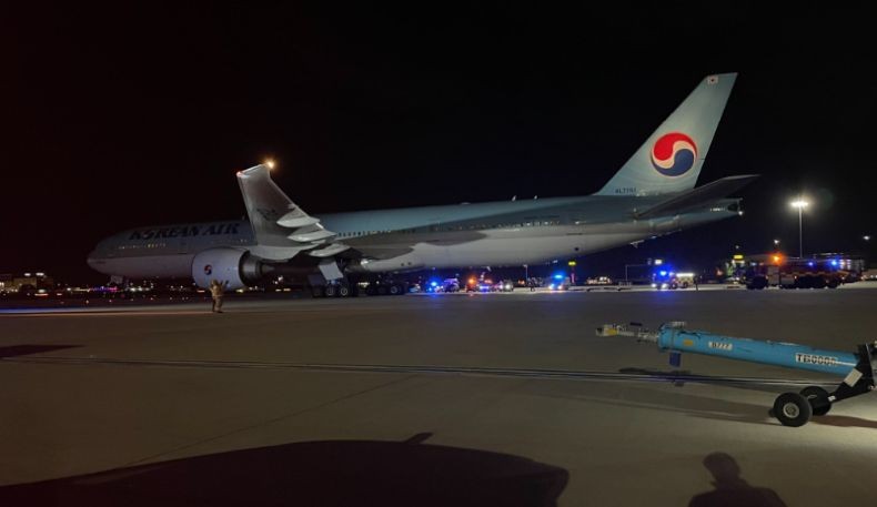 Hendak Take off, Pesawat Boeing 777 dan 757 Bertabrakan di Bandara Inggris 