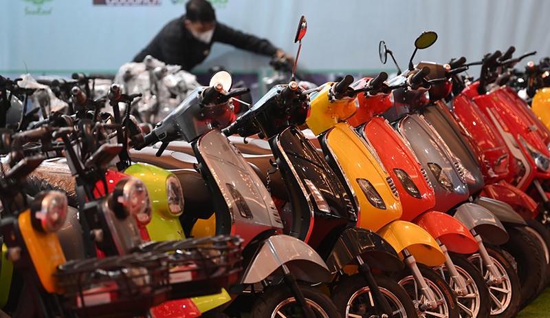 Banyak Motor Listrik Berdesain Mirip Vespa, Ini Kata Piaggio
