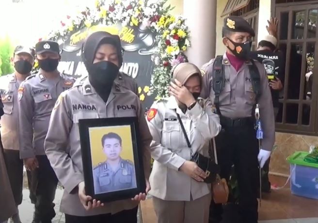 Gugur Saat Tragedi Kanjuruhan, Briptu Fajar dan Brigadir Andik Naik Pangkat Satu Tingkat
