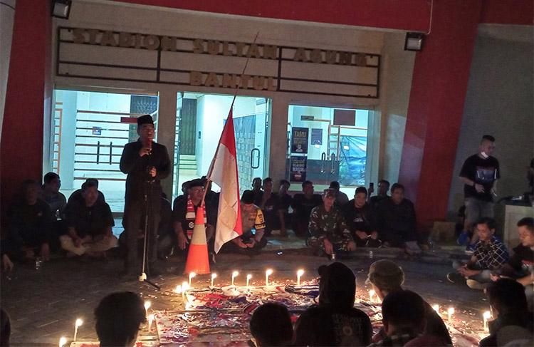 Berduka Atas Tragedi Kanjuruhan, Ribuan Suporter Bantul Gelar Doa Bersama  