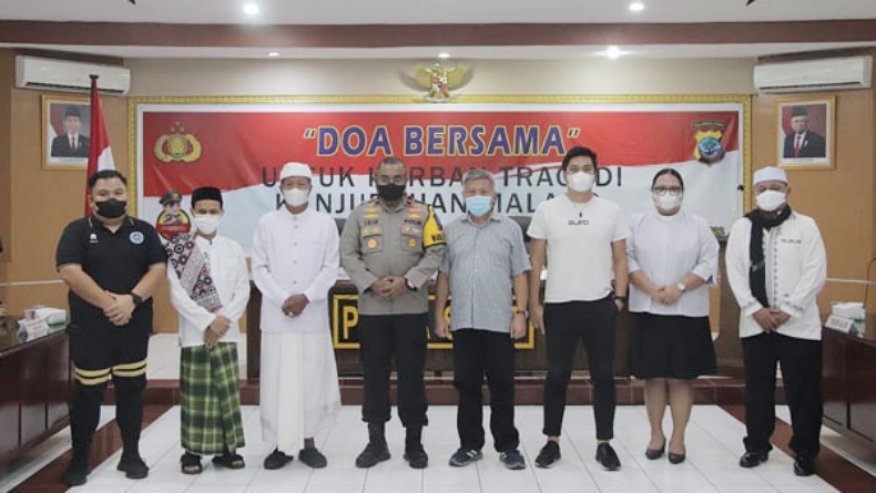 Polda Sulut Gelar Doa Bersama Lintas Agama untuk Korban Tragedi Kanjuruhan