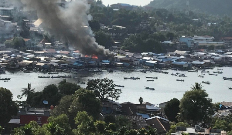 Kampung Nelayan di Jayapura Terbakar, 10 Rumah Hangus Dilalap Api