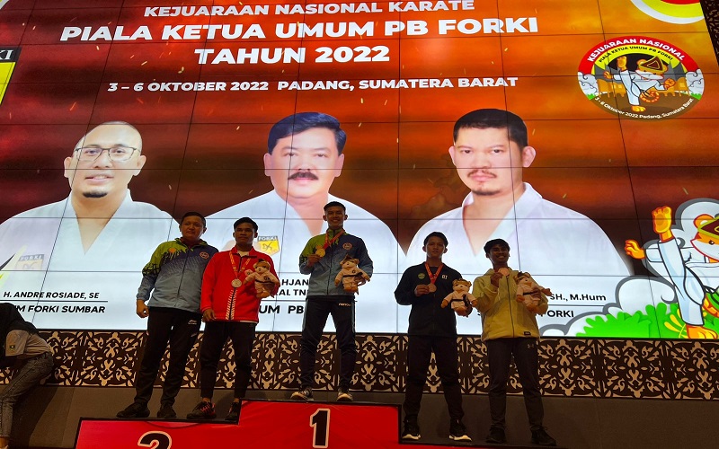 Prajurit Siliwangi Harumkan TNI AD, Raih Emas di Kejurnas Karate Piala Ketum PB Forki 2022