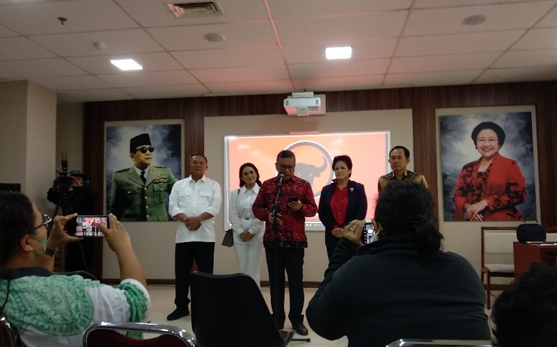 Sekjen PDIP Sebut Ada Warna Biru Lepas dari Pemerintahan Jokowi, Sindir Nasdem?
