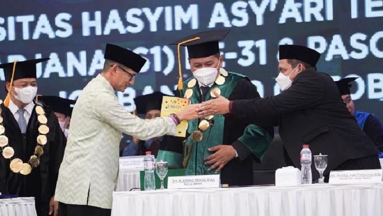 Sandiaga Uno Optimistis Wisudawan UNHASY Tebuireng Jombang Mampu Ciptakan Lapangan Kerja