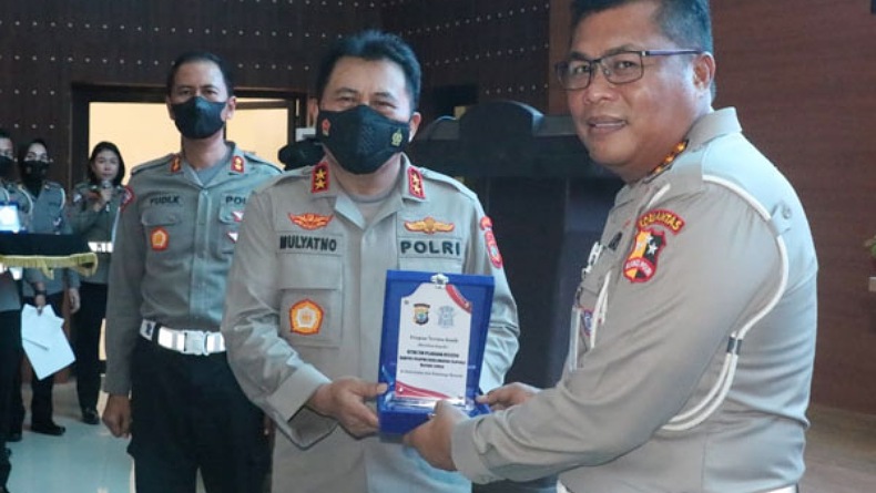 Buka Seminar Kapeka Korlantas Polri di Unsrat Manado, Kapolda: Jadilah Pelopor Keselamatan