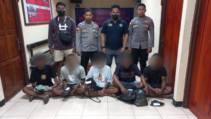 5 Calon Penumpang Kapal KM Labobar Gagal Berangkat gegara Bawa Ganja