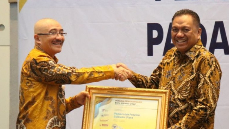 Gubernur Sulut Terima BKN Award 2022, Olly Sampaikan Harapan Ini