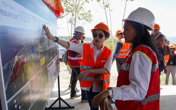 Wamenparekraf Angela Ajak Pemda NTT Berinovasi Kembangkan Pariwisata di Labuan Bajo
