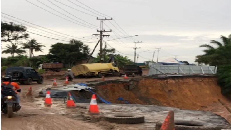 Nyaris Setahun Jalan Nasional Longsor di Satui Tak Diperbaiki, Pemprov Kalsel Gelar Rapat