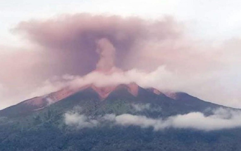 Gunung Kerinci Berstatus Level Waspada, Warga Diminta Gunakan Masker