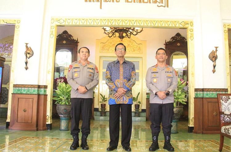 Sultan HB X Minta Kapolda DIY yang Baru Kedepankan Dialog dalam Wujudkan Keamanan