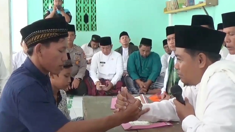 Belajar dari YouTube, Kakak Adik Asal Musi Rawas Jadi Mualaf di Hari Santri Nasional