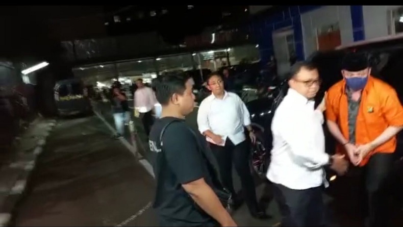 Teddy Minahasa Diperiksa Polda Metro Jaya, Hotman Paris Ikut Mendampingi