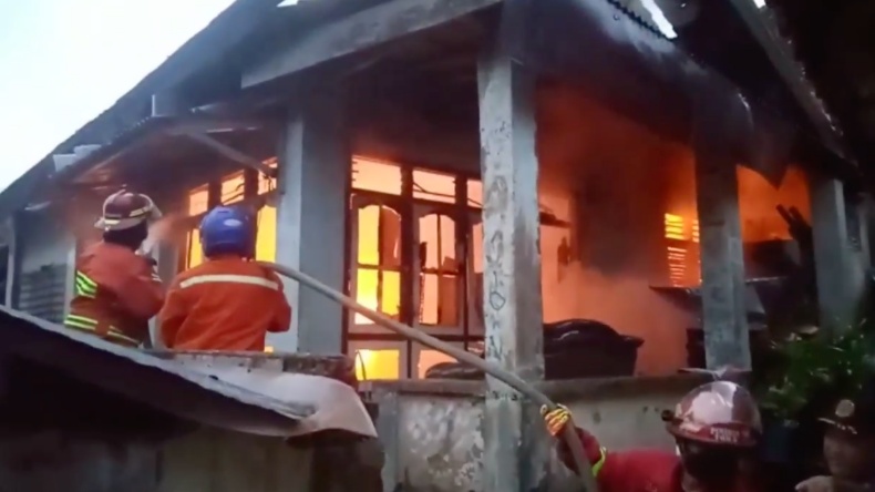 Rumah Nenek di Lampung Ludes Dibakar Cucu, Pelaku Diduga Alami Gangguan Jiwa