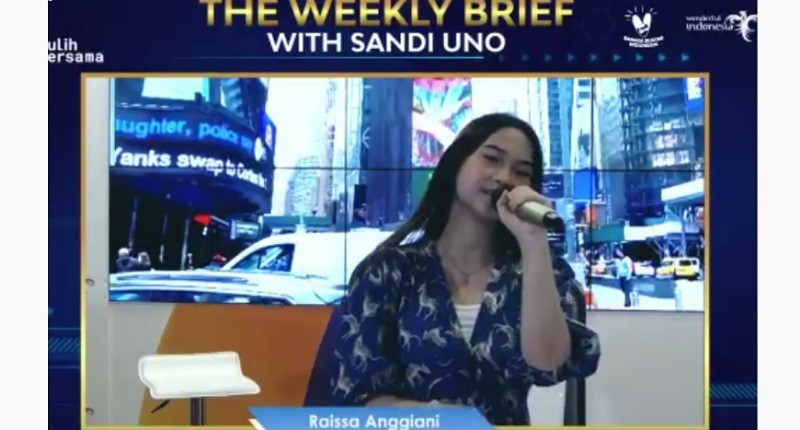 Sandiaga Uno Bangga Potret Raissa Anggiani Terpampang di Billboard New York Time Square